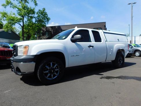 Used 2011 GMC Sierra 1500 W/T AWD/4WD image 4