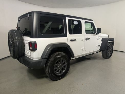 Used 2025 Jeep Wrangler Unlimited Sport AWD/4WD image 7