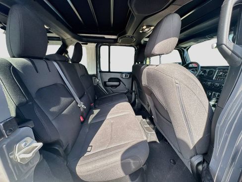 Used 2023 Jeep Wrangler Unlimited w/ Sun & Screen Package AWD/4WD image 30