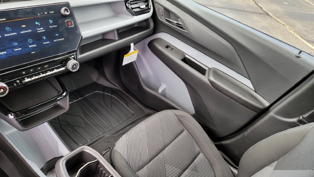 New 2027 Chevrolet Bolt LT w/ LPO, All-Weather Package FWD image 23