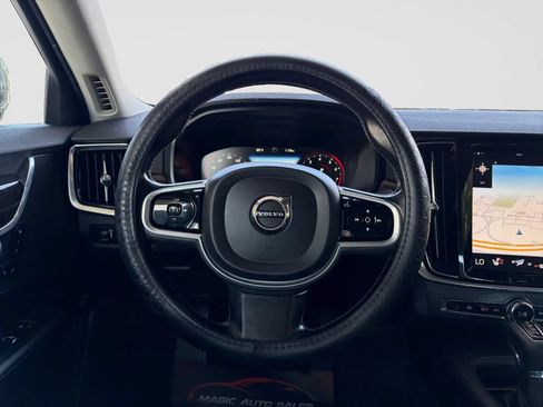 Used 2018 Volvo S90 T5 Momentum w/ Convenience Package FWD image 28