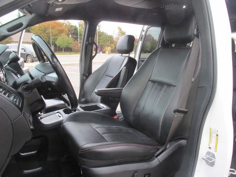 Used 2019 Dodge Grand Caravan GT FWD image 36