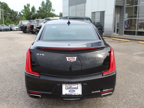 Used 2019 Cadillac XTS Luxury FWD image 6