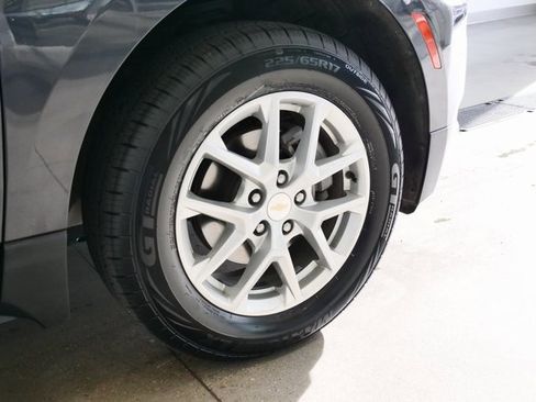 Used 2023 Chevrolet Equinox LT image 8