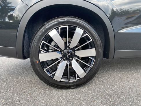 New 2025 Mitsubishi Outlander SE image 31