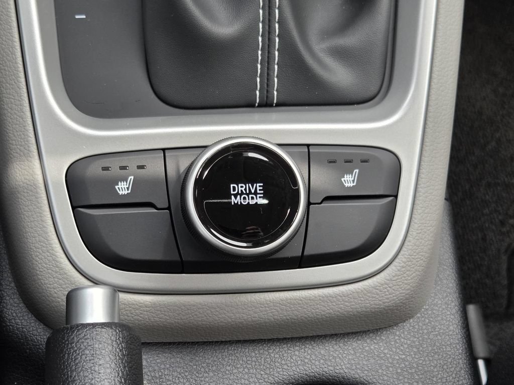 New 2026 Hyundai Venue SEL FWD image 12
