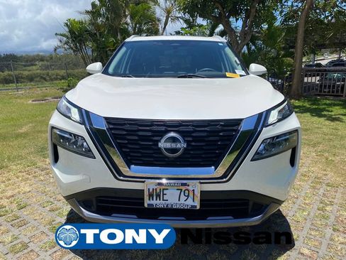 Used 2023 Nissan Rogue SL w/ SL Premium Package FWD image 2