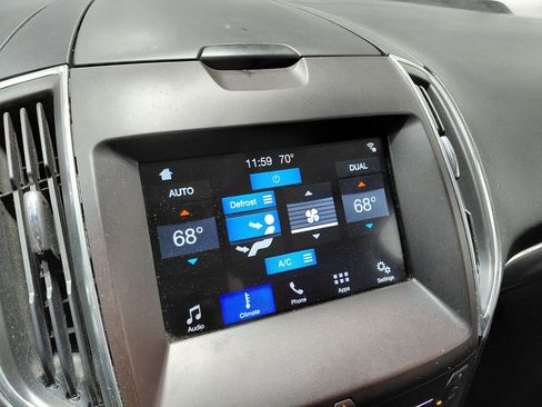 Certified 2018 Ford Edge Titanium AWD/4WD image 33