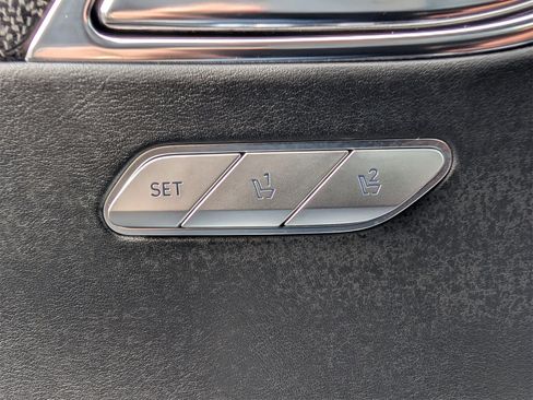 Used 2025 Genesis GV80 3.5T e-SC image 21