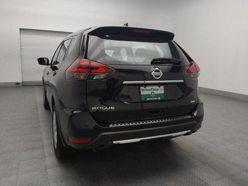 Used 2018 Nissan Rogue S image 5