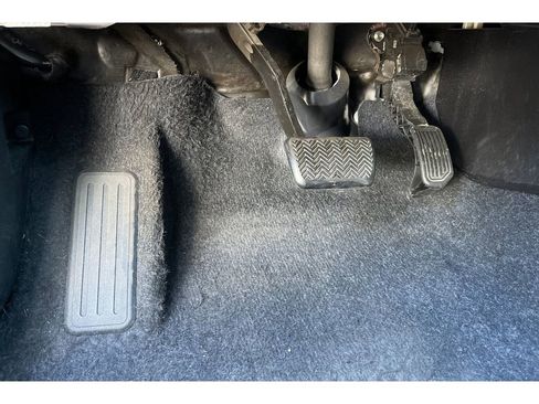 Used 2018 Toyota RAV4 XLE image 42