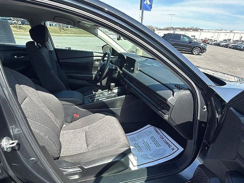 Used 2025 Honda Accord LX image 16