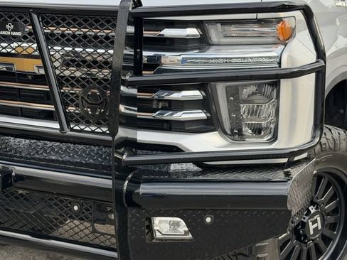 Used 2023 Chevrolet Silverado 3500 High Country w/ Z71 Off-Road Package AWD/4WD image 12