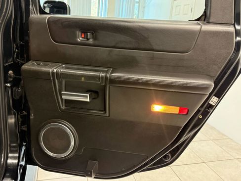 Used 2007 HUMMER H2 SUT Sport Utility Pickup 4D image 18