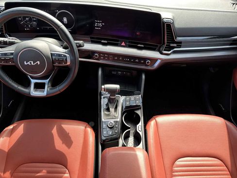 Used 2025 Kia Sportage SX image 12