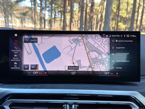 Certified 2023 BMW 330i Sedan w/ Premium Package image 5