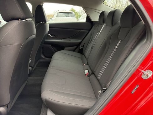 Certified 2022 Hyundai Elantra SEL image 13