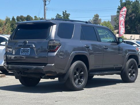 Used 2018 Toyota 4Runner SR5 Premium AWD/4WD image 4