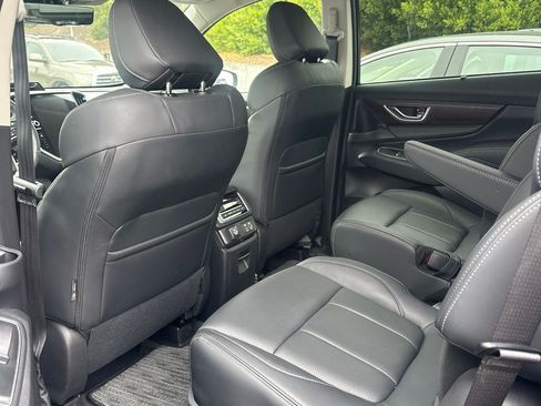Used 2025 Subaru Ascent Touring AWD/4WD image 13