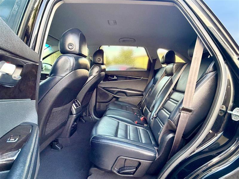 Used 2018 Kia Sorento EX FWD image 11
