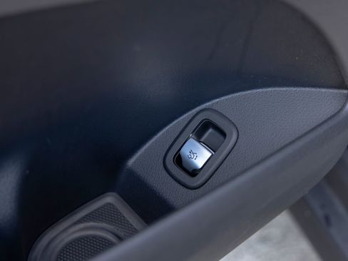 Used 2023 Mercedes-Benz GLC 300 4MATIC image 27