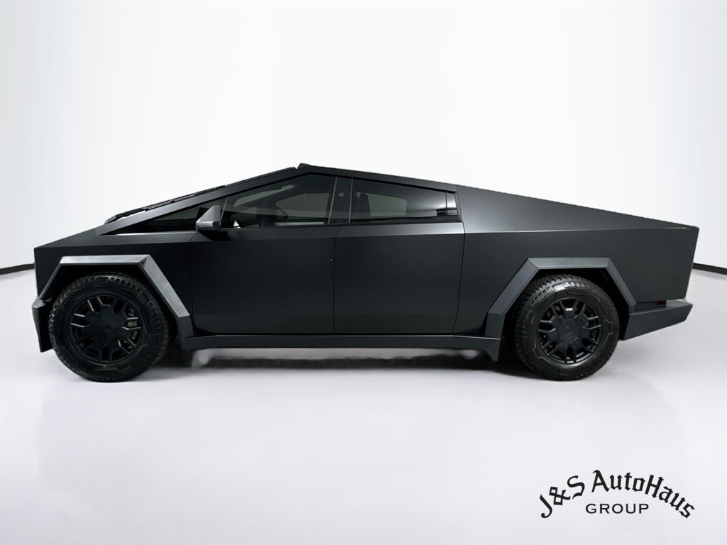 Used 2024 Tesla Cybertruck Cyberbeast AWD/4WD image 4