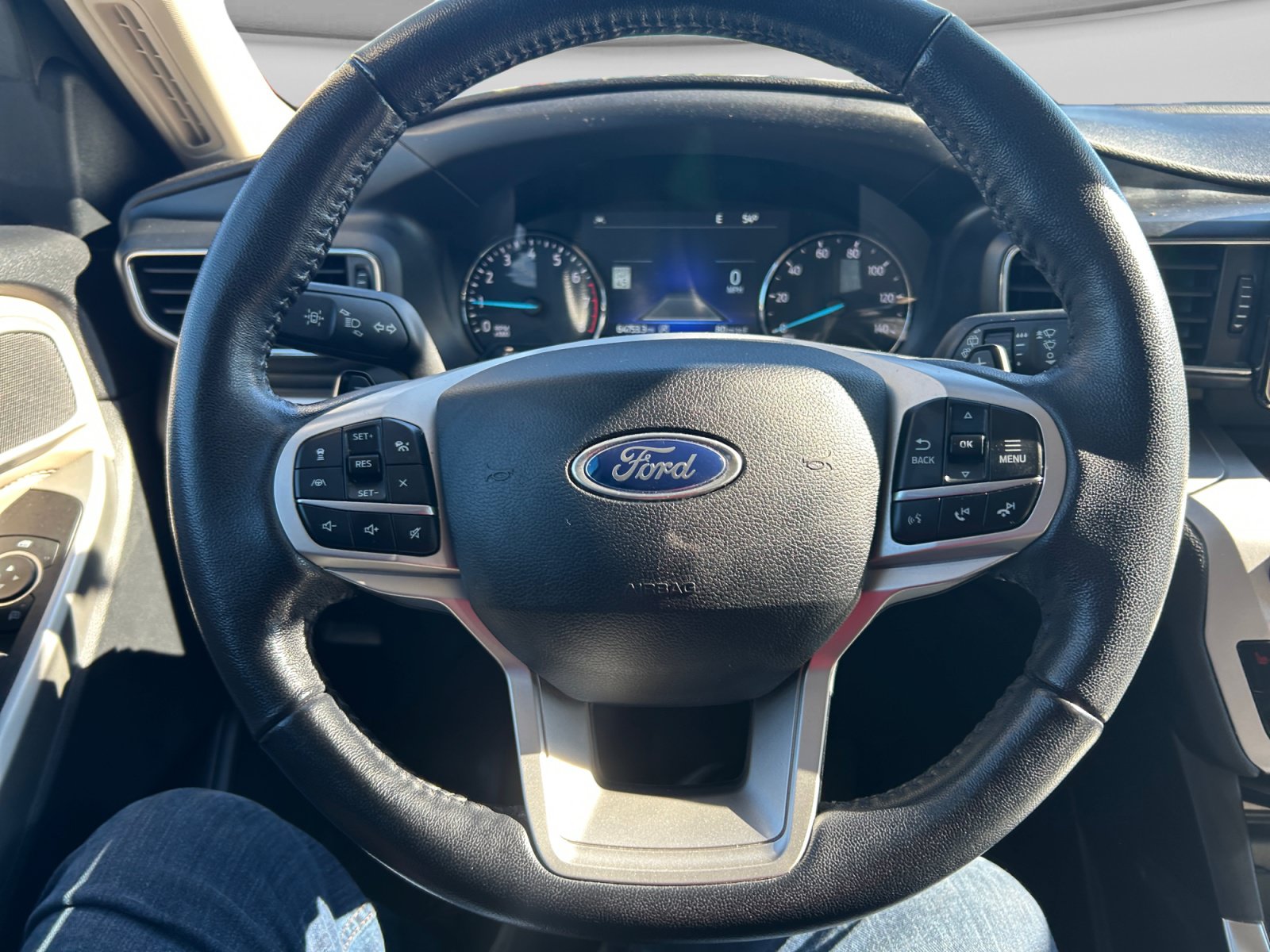 Used 2021 Ford Explorer XLT w/ Equipment Group 202A AWD/4WD image 29