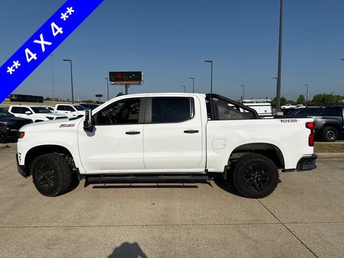 Used 2021 Chevrolet Silverado 1500 Custom Trail Boss AWD/4WD image 3