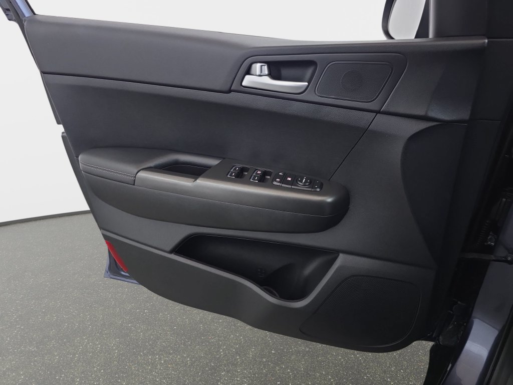 Used 2019 Kia Sportage LX FWD image 27