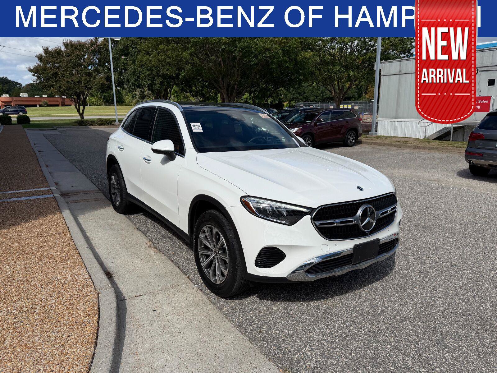 Used 2024 Mercedes-Benz GLC 300 4MATIC image 1