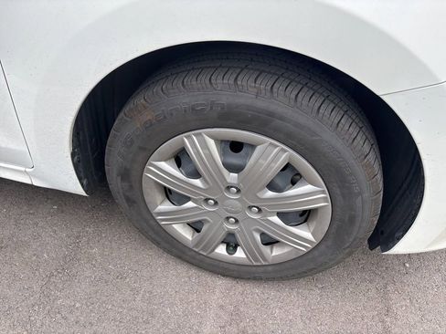 Used 2022 Kia Rio LX FWD image 3
