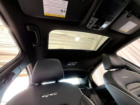 Used 2023 Kia Forte GT-Line w/ GT-Line Premium Package image 27