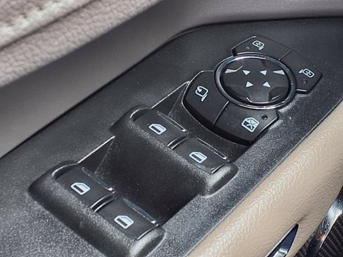 Used 2020 Ford Expedition XLT w/ Equipment Group 202A RWD image 19