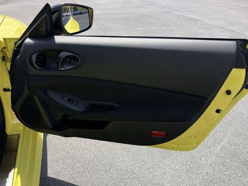 Used 2023 Nissan Z w/ Floor Mat Package RWD image 26