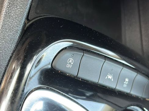 Used 2022 Buick Encore GX Preferred w/ Sport Touring Package FWD image 23