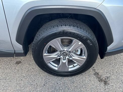 Used 2024 Toyota RAV4 XLE AWD/4WD image 42