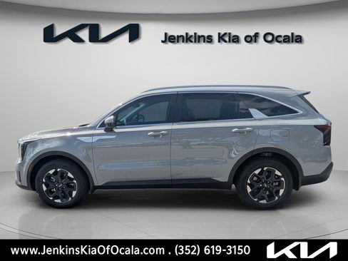 New 2026 Kia Sorento S image 6