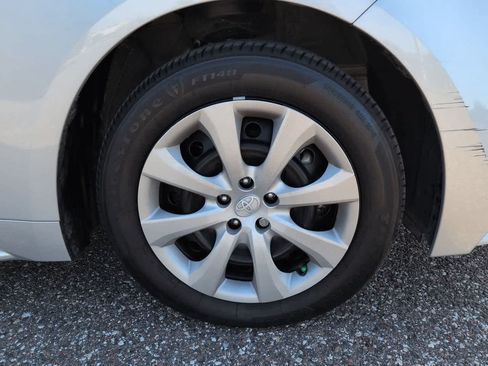 Used 2024 Toyota Corolla LE FWD image 11