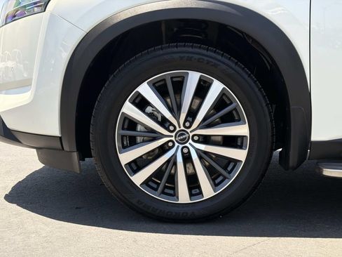 Used 2022 Nissan Pathfinder Platinum w/ Cargo Package FWD image 25