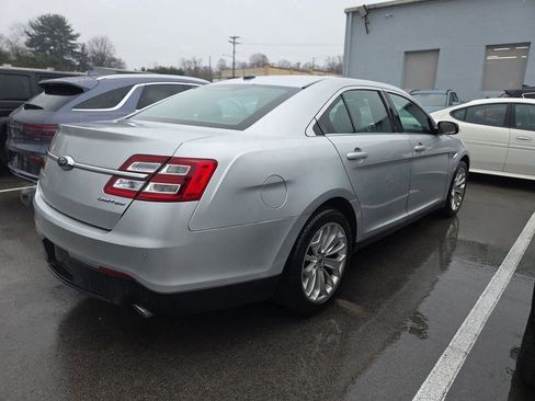 Used 2019 Ford Taurus Limited image 4
