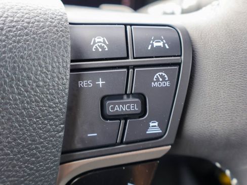 Used 2025 Toyota Camry SE image 14