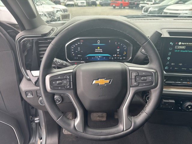 Used 2026 Chevrolet Silverado 1500 LT AWD/4WD image 9