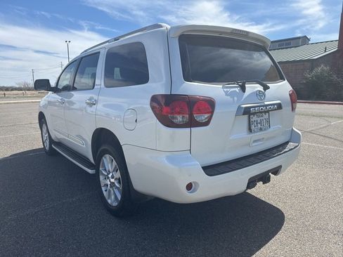 Used 2021 Toyota Sequoia Platinum image 4