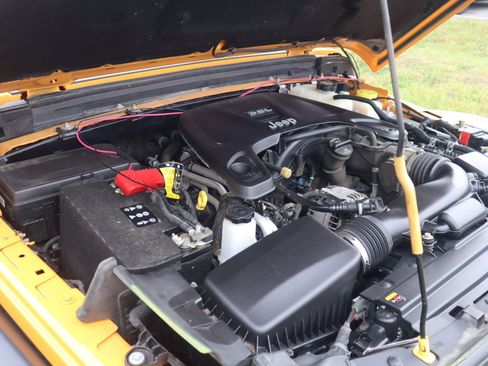 Used 2021 Jeep Gladiator Rubicon image 36