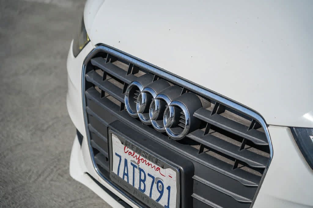Used 2013 Audi A4 2.0T Premium Plus w/ Premium Plus Pkg FWD image 3