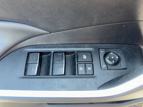 Used 2024 Toyota RAV4 XLE Premium FWD image 19