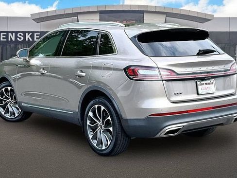 Used 2021 Lincoln Nautilus Reserve AWD/4WD image 12
