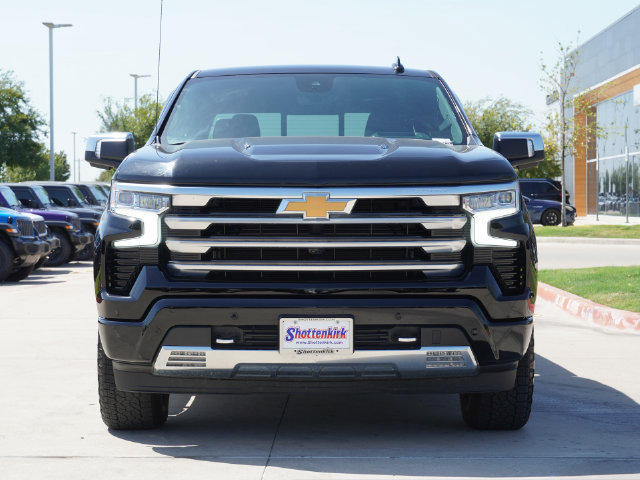 Used 2024 Chevrolet Silverado 1500 High Country w/ Technology Package AWD/4WD image 5