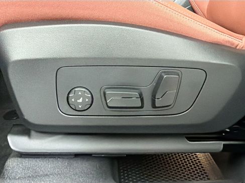 New 2026 BMW X1 xDrive28i w/ Technology Package image 18