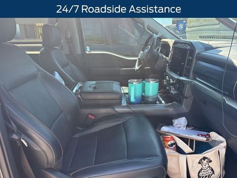 Used 2023 Ford F150 Lariat w/ Trailer Tow Package image 5